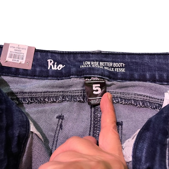 Rio Low Rise better Booty, NWT, Woman’s Size 5, Manufactured Distressed, jegging - Picture 5 of 14
